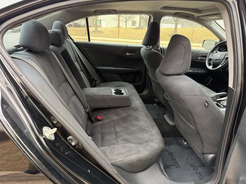 Used 2017 Honda Accord EX image 32