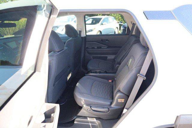Certified 2025 Nissan Pathfinder SV w/ SV Premium Package FWD image 23