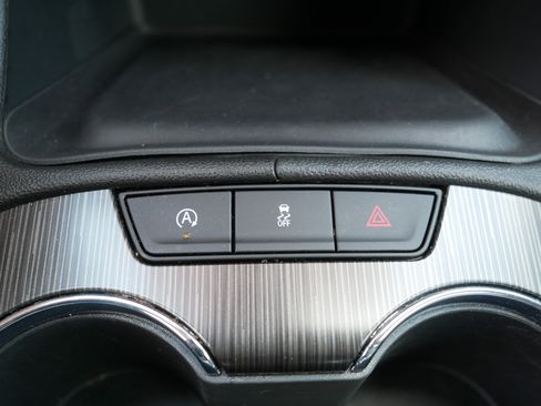 Used 2023 GMC Acadia SLT w/ Elevation Edition AWD/4WD image 31
