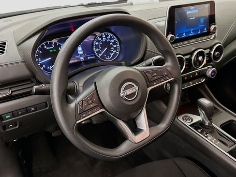 Used 2024 Nissan Sentra SV FWD image 18