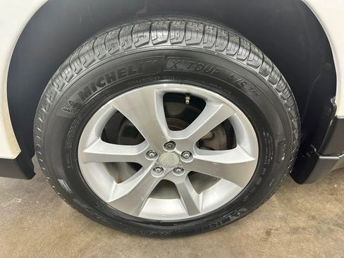 Used 2013 Subaru Outback 2.5i Limited w/ Moonroof Pkg image 16