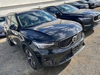 Used 2023 Volvo XC40 B5 Plus w/ Protection Package Premier