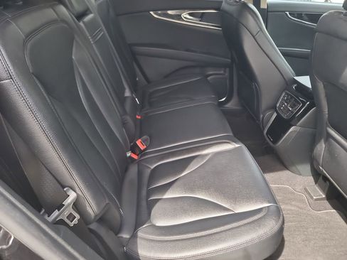 Used 2023 Lincoln Nautilus FWD w/ Premium Package image 36