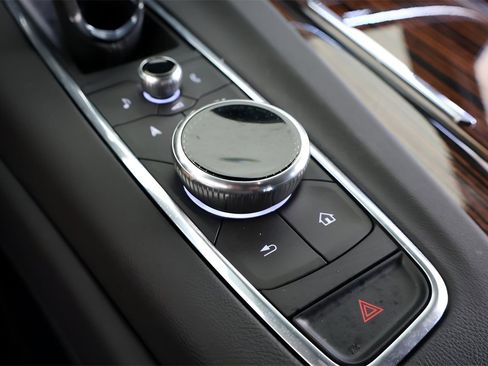 Certified 2024 Cadillac Escalade ESV Premium Luxury image 29