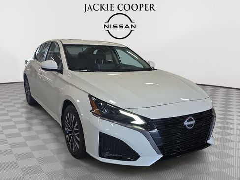 New 2026 Nissan Altima 2.5 SV w/ SV Special Edition Package FWD image 3