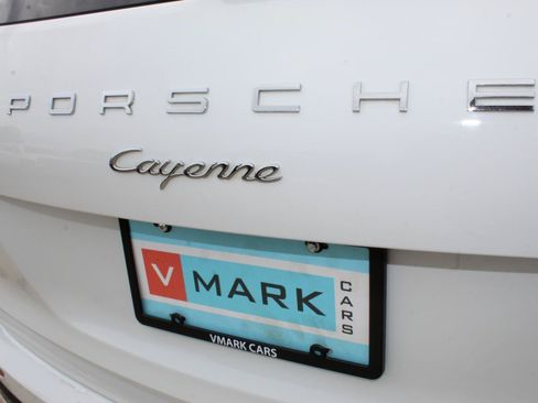 Used 2016 Porsche Cayenne AWD/4WD image 6