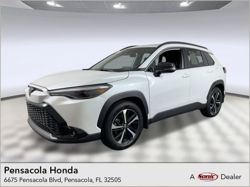 Used 2025 Toyota Corolla Cross AWD Hybrid image 1