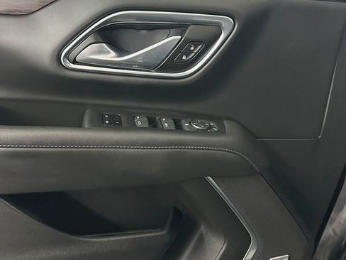 Used 2024 Chevrolet Suburban LT image 9