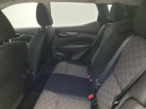 Used 2022 Nissan Rogue Sport SV image 18