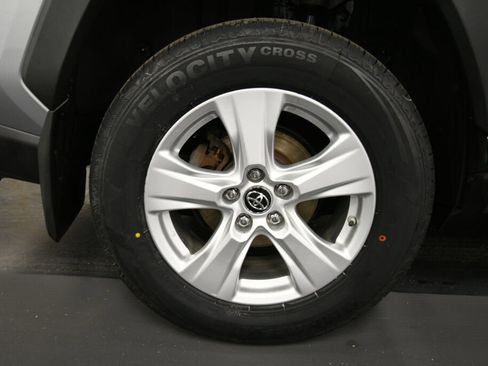 Certified 2019 Toyota RAV4 LE image 29