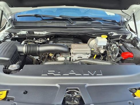 Used 2023 RAM 1500 Laramie AWD/4WD image 13
