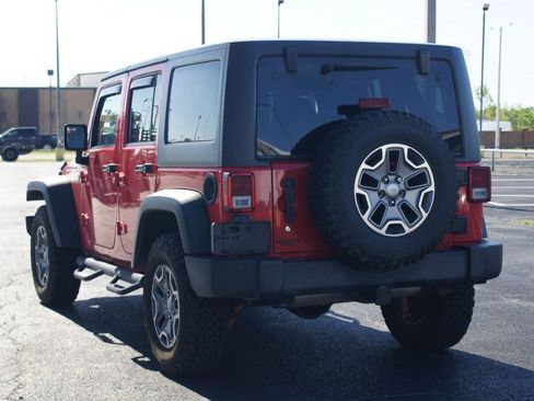 Used 2016 Jeep Wrangler Unlimited Rubicon w/ Connectivity Group AWD/4WD image 4