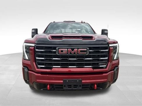 Used 2024 GMC Sierra 2500 AT4 w/ AT4 Premium Plus Package AWD/4WD image 8