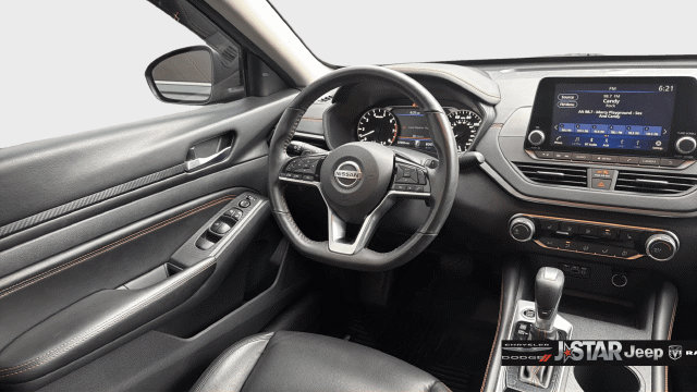 Used 2021 Nissan Altima 2.5 SR w/ SR Premium Package FWD image 14