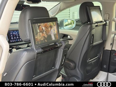 Used 2020 Chrysler Pacifica Touring-L Plus w/ Advanced Safetytec Group FWD image 25