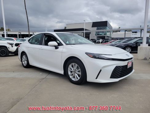 Certified 2025 Toyota Camry LE FWD image 2