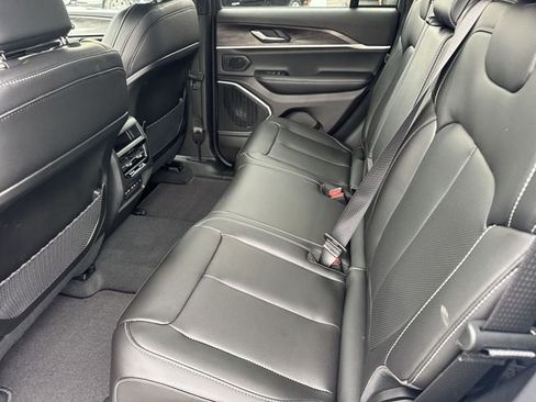 New 2026 Jeep Grand Cherokee Limited w/ Luxury Tech Group II AWD/4WD image 20