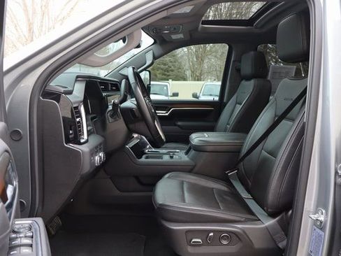 Used 2025 GMC Sierra 3500 Denali w/ Denali Reserve Package image 27