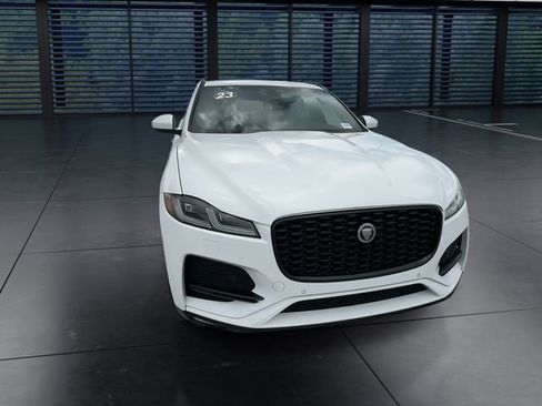 Used 2023 Jaguar F-PACE S image 3