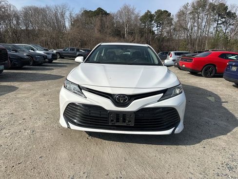 Used 2020 Toyota Camry LE image 7