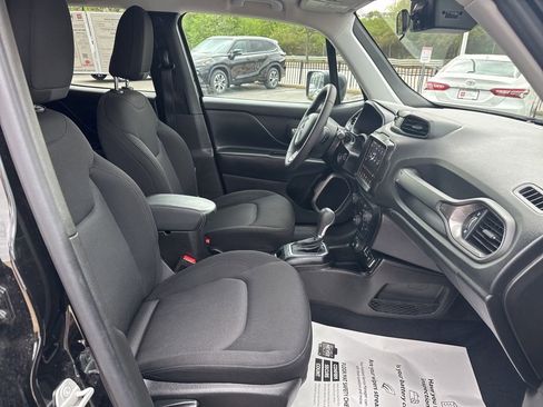Used 2023 Jeep Renegade Latitude AWD/4WD image 21