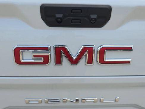 New 2026 GMC Sierra 1500 Denali w/ Technology Package AWD/4WD image 14