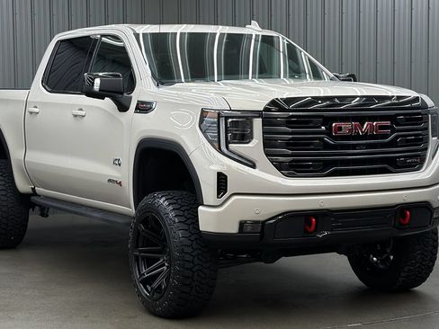 Used 2026 GMC Sierra 1500 AT4 w/ AT4 Premium Package AWD/4WD image 7
