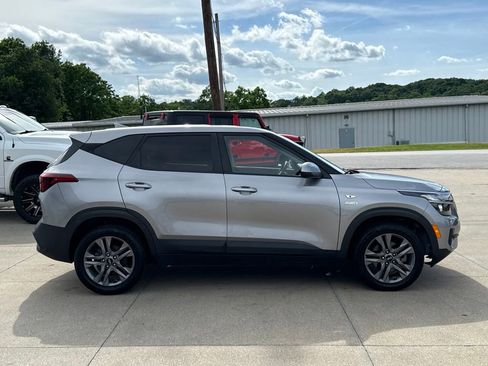 Used 2021 Kia Seltos LX AWD/4WD image 16