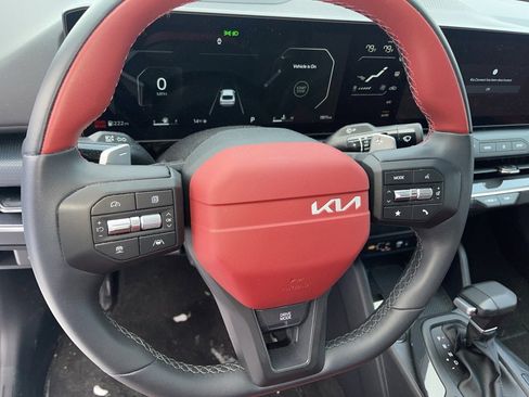 Used 2025 Kia K4 GT-Line w/ GT-Line Premium Package image 7