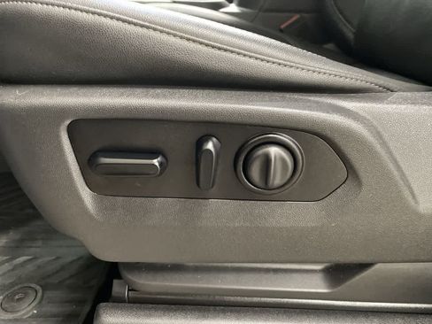 Used 2021 Chevrolet Silverado 1500 LT Trail Boss w/ Convenience Package II image 14