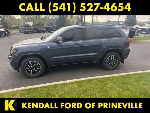 Used 2020 Jeep Grand Cherokee Trailhawk w/ Trailhawk Luxury Group AWD/4WD image 6