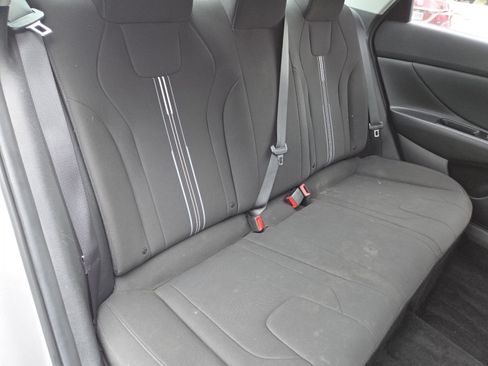 Used 2023 Hyundai Elantra SEL w/ Convenience Package FWD image 21