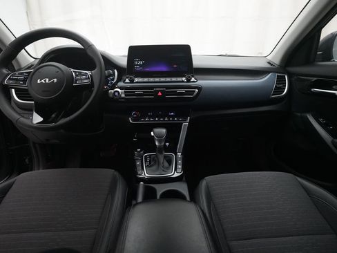 Used 2023 Kia Seltos Nightfall Edition image 5