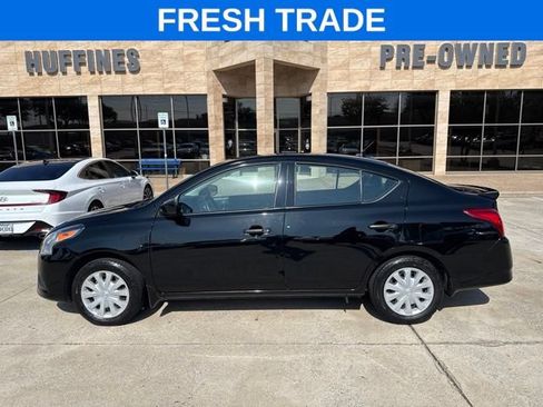 Used 2019 Nissan Versa S Plus FWD image 1