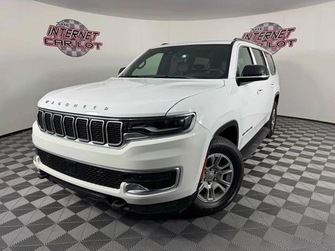 Used 2024 Jeep Wagoneer L 4WD w/ HD Trailer Tow Package image 1