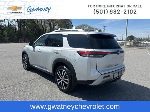 Used 2024 Nissan Pathfinder Platinum w/ Cargo Package image 7