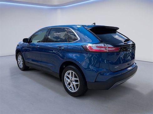 Used 2024 Ford Edge SEL w/ Convenience Package image 5