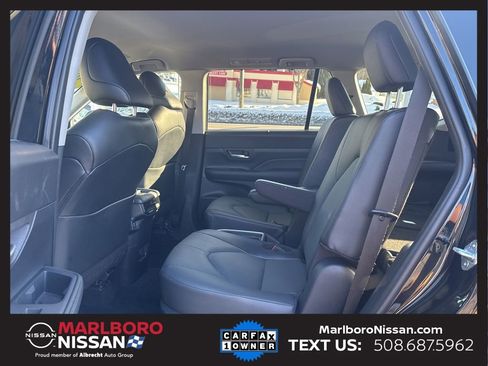 Used 2025 Toyota Grand Highlander AWD image 21