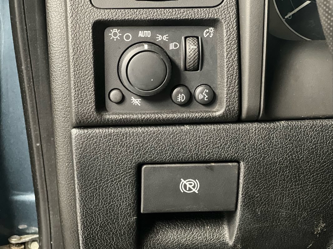 Used 2006 HUMMER H3 AWD/4WD image 24