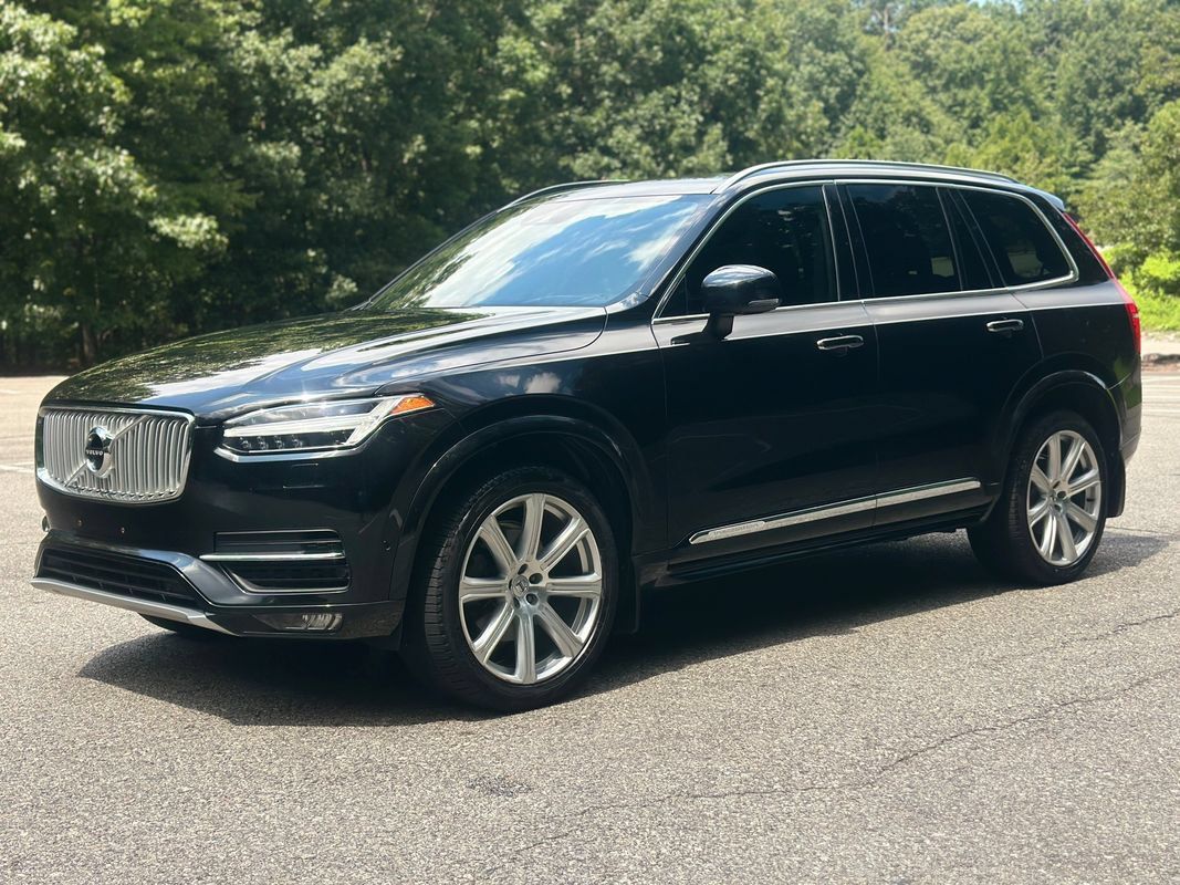 Used 2017 Volvo XC90 T6 Inscription w/ Vision Package AWD/4WD image 3