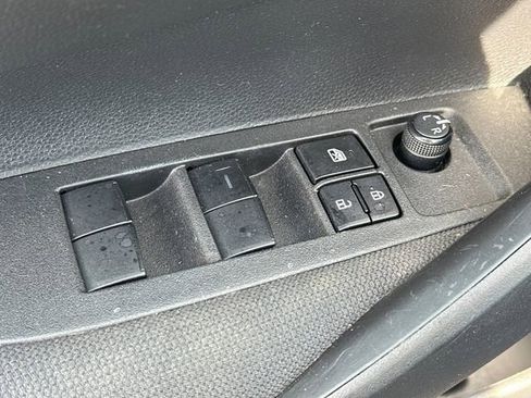 Used 2023 Toyota Corolla LE FWD image 15