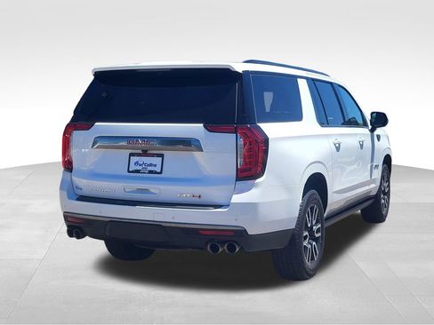 Used 2022 GMC Yukon XL AT4 AWD/4WD image 6