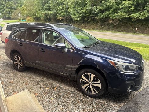 Used 2018 Subaru Outback 2.5i Limited AWD/4WD image 5