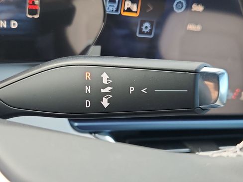 New 2026 Chevrolet Equinox EV LT image 22