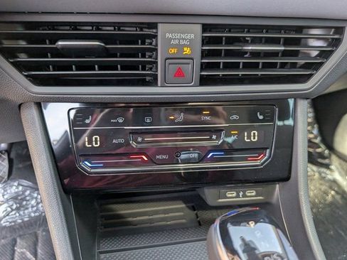 New 2025 Volkswagen Jetta SE image 13