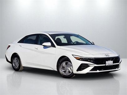 Used 2025 Hyundai Elantra SE