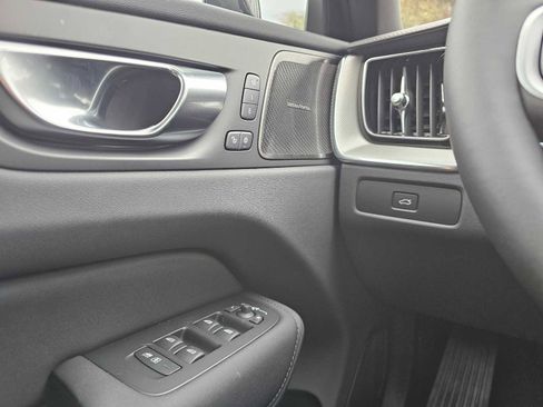 New 2026 Volvo XC60 B5 Ultra w/ Climate Package image 33