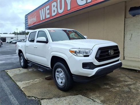 Used 2022 Toyota Tacoma SR image 2