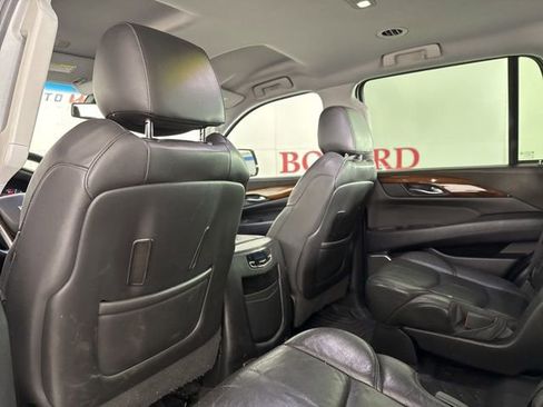 Used 2016 Cadillac Escalade Base image 14