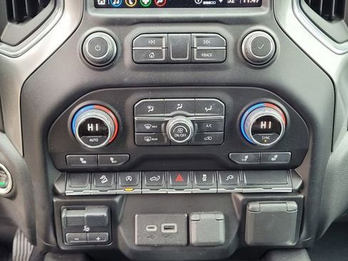 Used 2021 Chevrolet Silverado 1500 RST AWD/4WD image 21